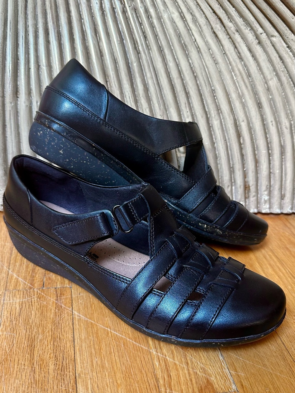 Clark’s Comfort Mary Jane Wedge Fisherman Shoes 10 - Picture 8 of 11